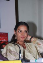 Shabana Azmi at Mukesh Batra_s Healing with Homeopothy book launch in Crossword, Kemps Corner on 21st Sept 2011 (25).JPG